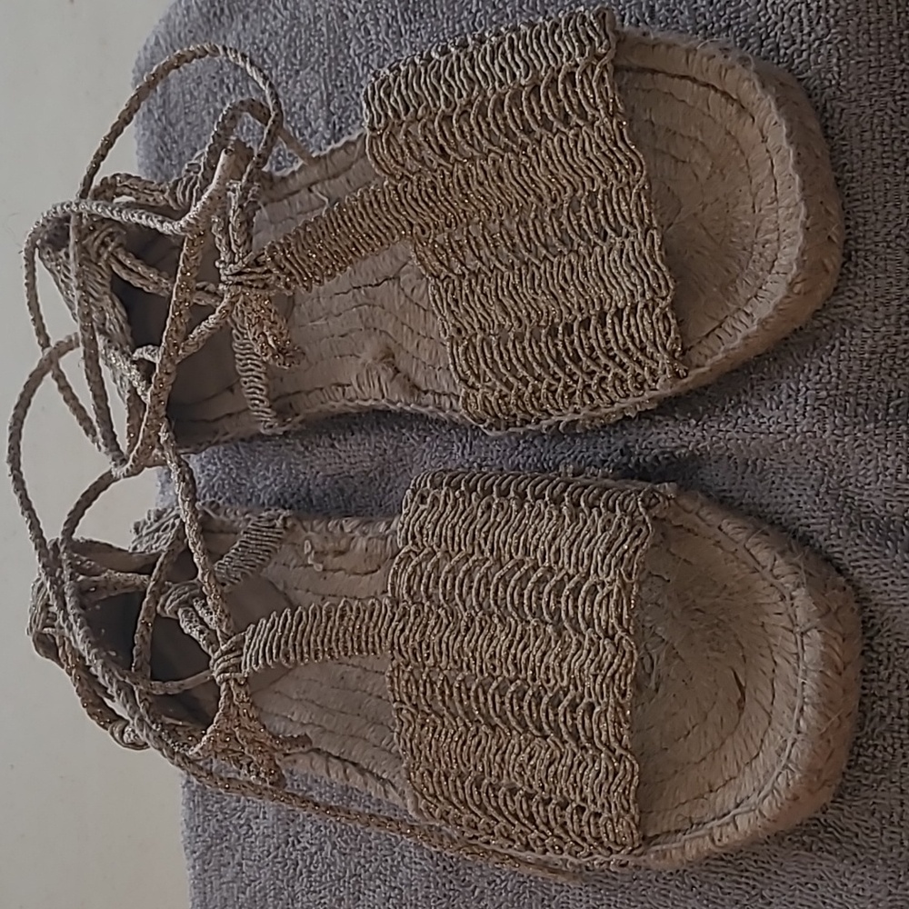 Sandal